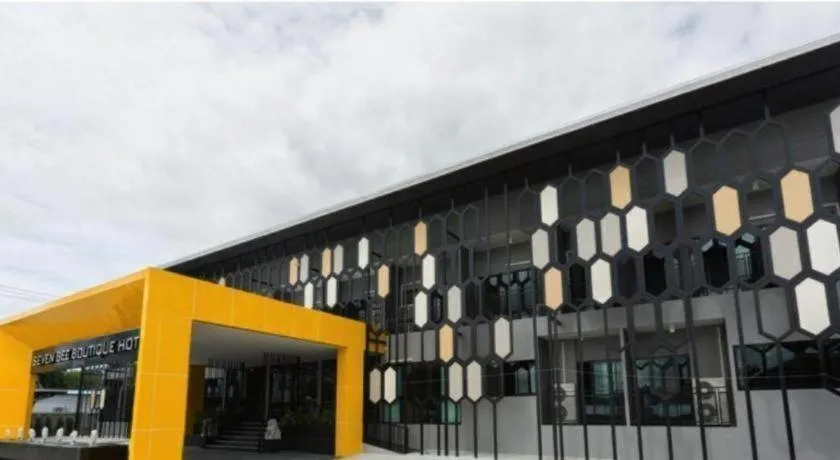 Seven bee boutique hotel