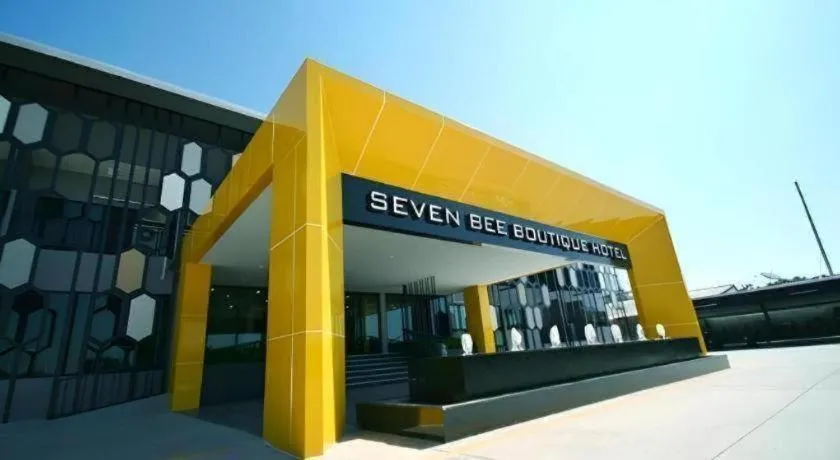 Seven bee boutique hotel