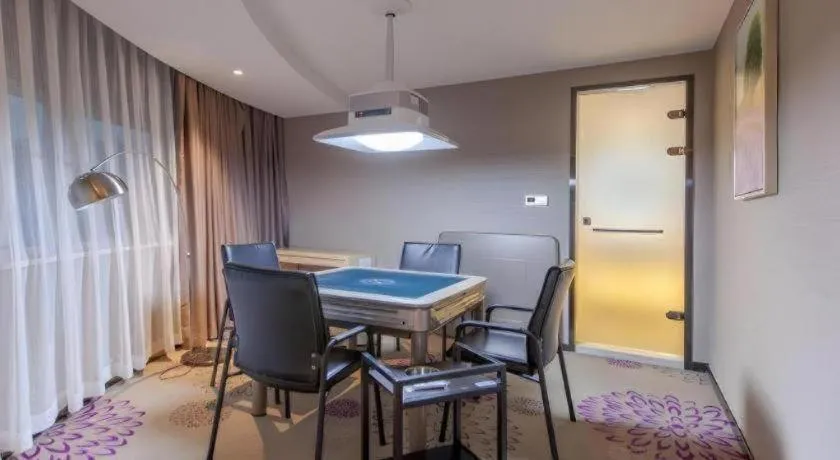 Lavande Hotel Wuhan Jianghan Road Subway Station