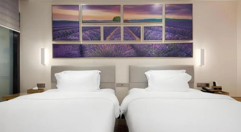 Bed in Lavande Hotel Guangzhou Shangxiajiu Pedestrian Street Hualin Temple Metro Station
