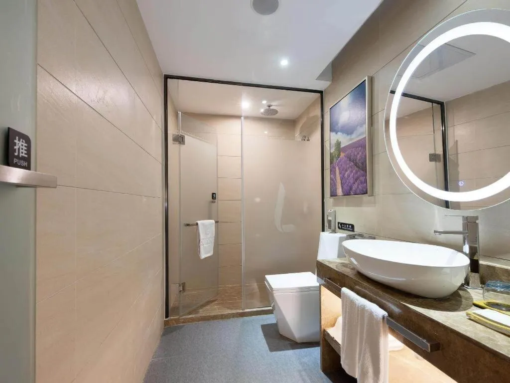 Lavande Hotel Guangzhou Shangxiajiu Pedestrian Street Hualin Temple Metro Station