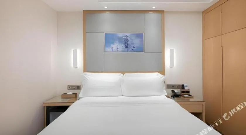 Bed in Lavande Hotel Guangzhou Shangxiajiu Pedestrian Street Hualin Temple Metro Station