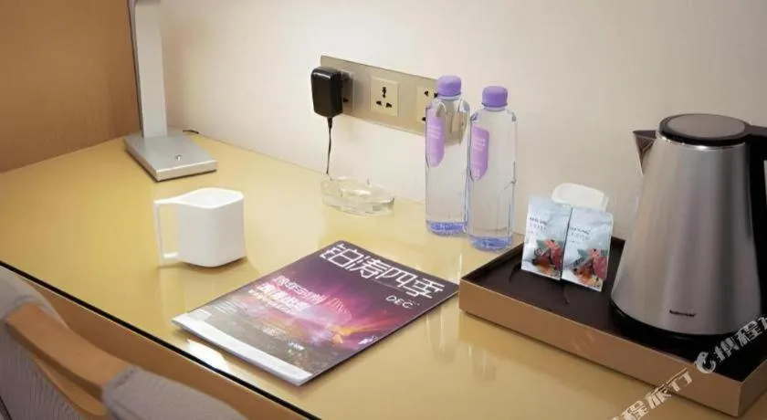 Lavande Hotel Guangzhou Shangxiajiu Pedestrian Street Hualin Temple Metro Station