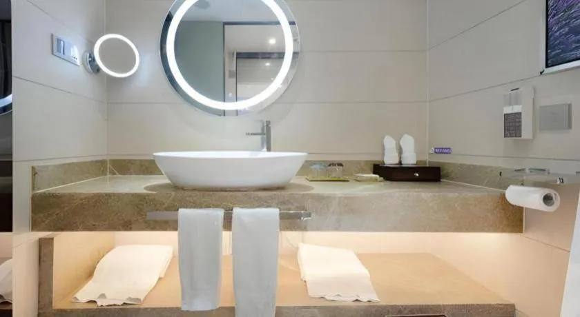 Lavande Hotel Guangzhou Shangxiajiu Pedestrian Street Hualin Temple Metro Station