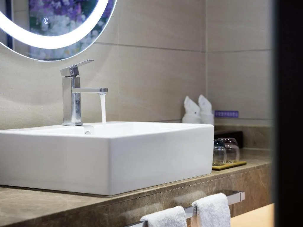 Lavande Hotel Guangzhou Shangxiajiu Pedestrian Street Hualin Temple Metro Station