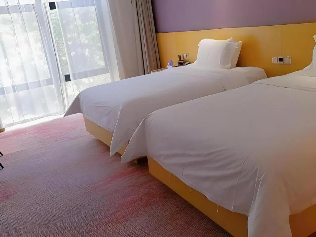 Bed in Lavande Hotel Beijing Olympic Village bird nest