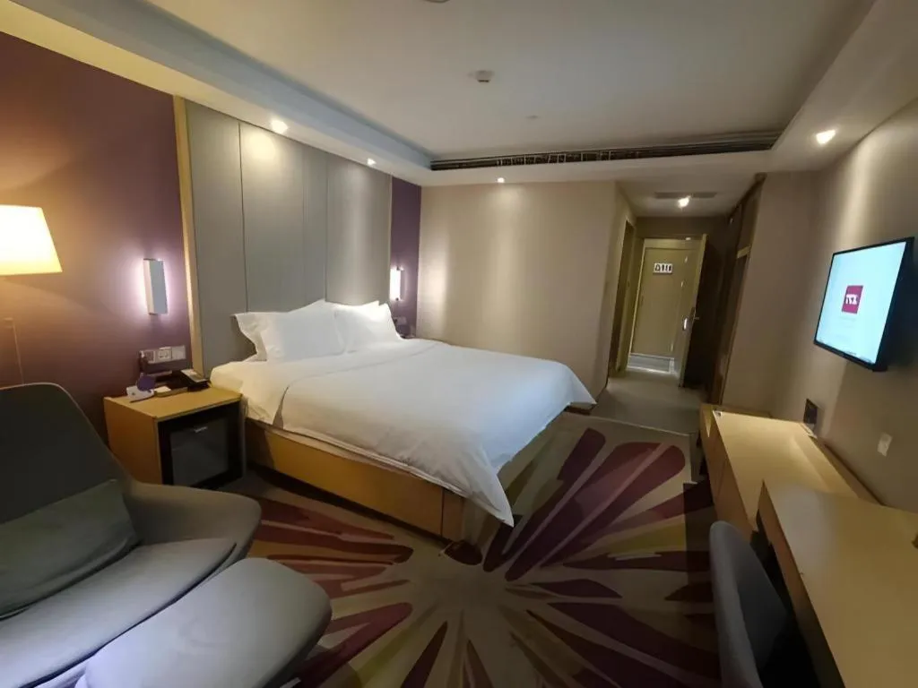 Bed in Lavande Hotel Beijing Olympic Village bird nest