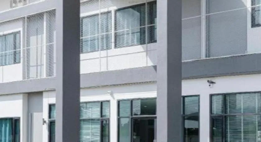 C2U Hotel Uthai Thani