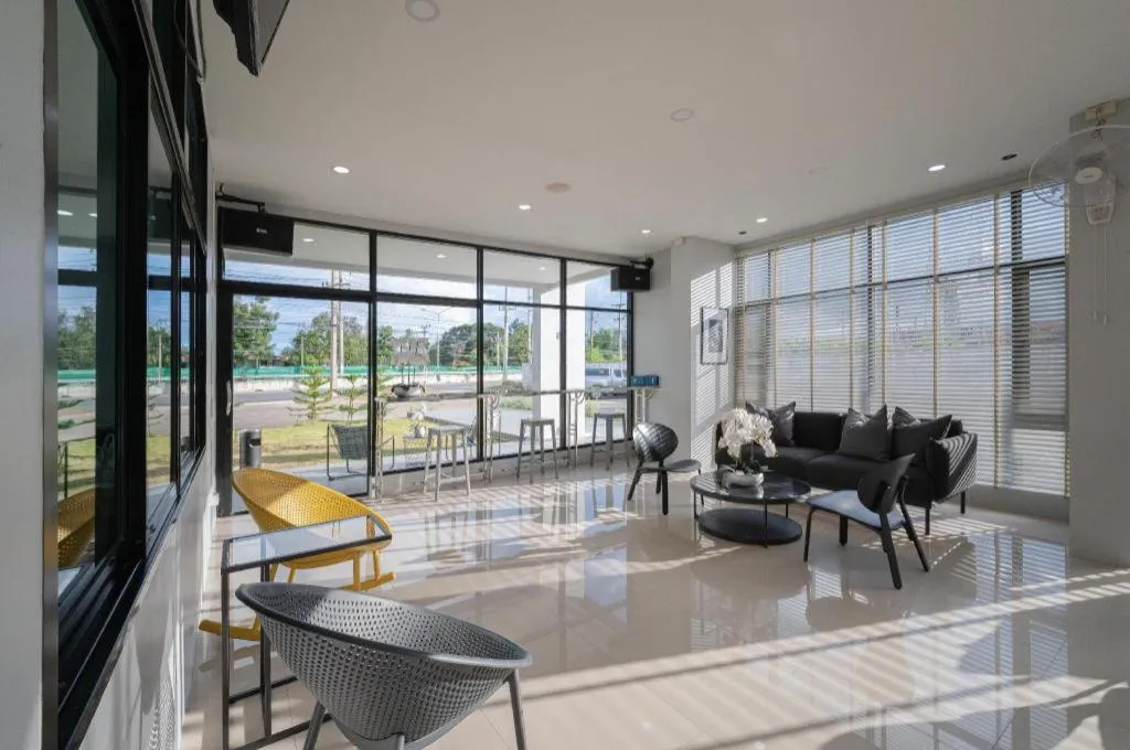 C2U Hotel Uthai Thani