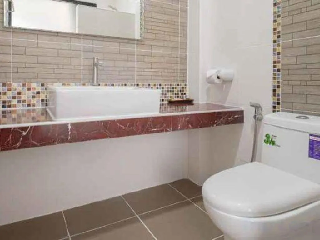 C2U Hotel Uthai Thani