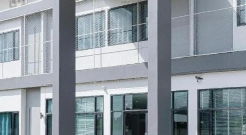 C2U Hotel Uthai Thani