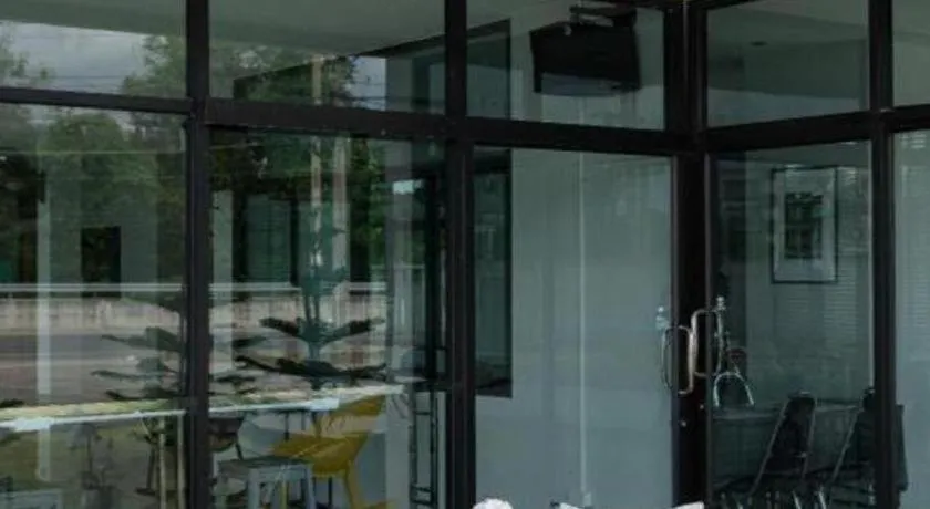 C2U Hotel Uthai Thani