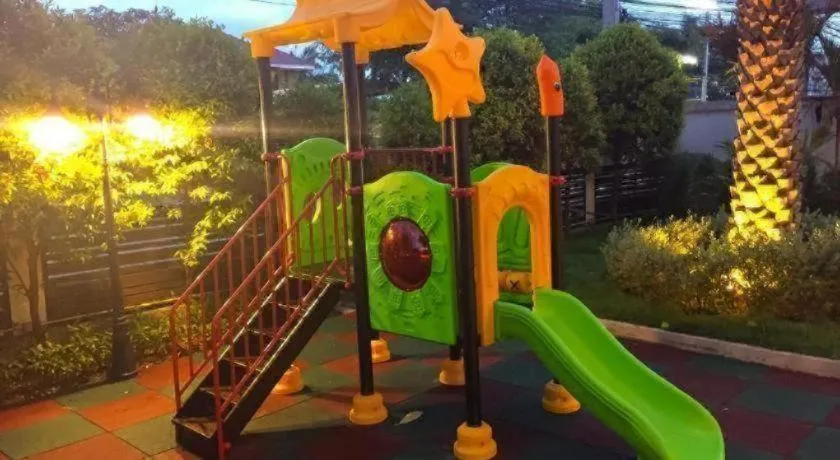 Home Place Lopburi Hotel