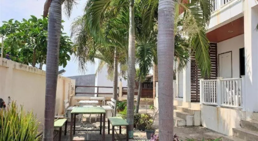 Sea beach Koh Larn 2 Hotel