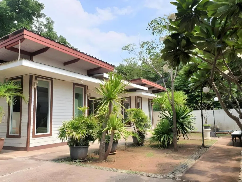 Sea beach Koh Larn 2 Hotel