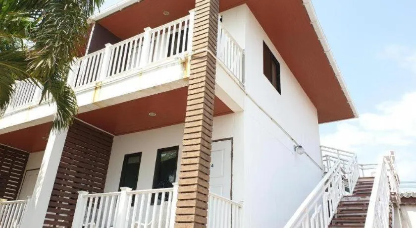 Sea beach Koh Larn 2 Hotel