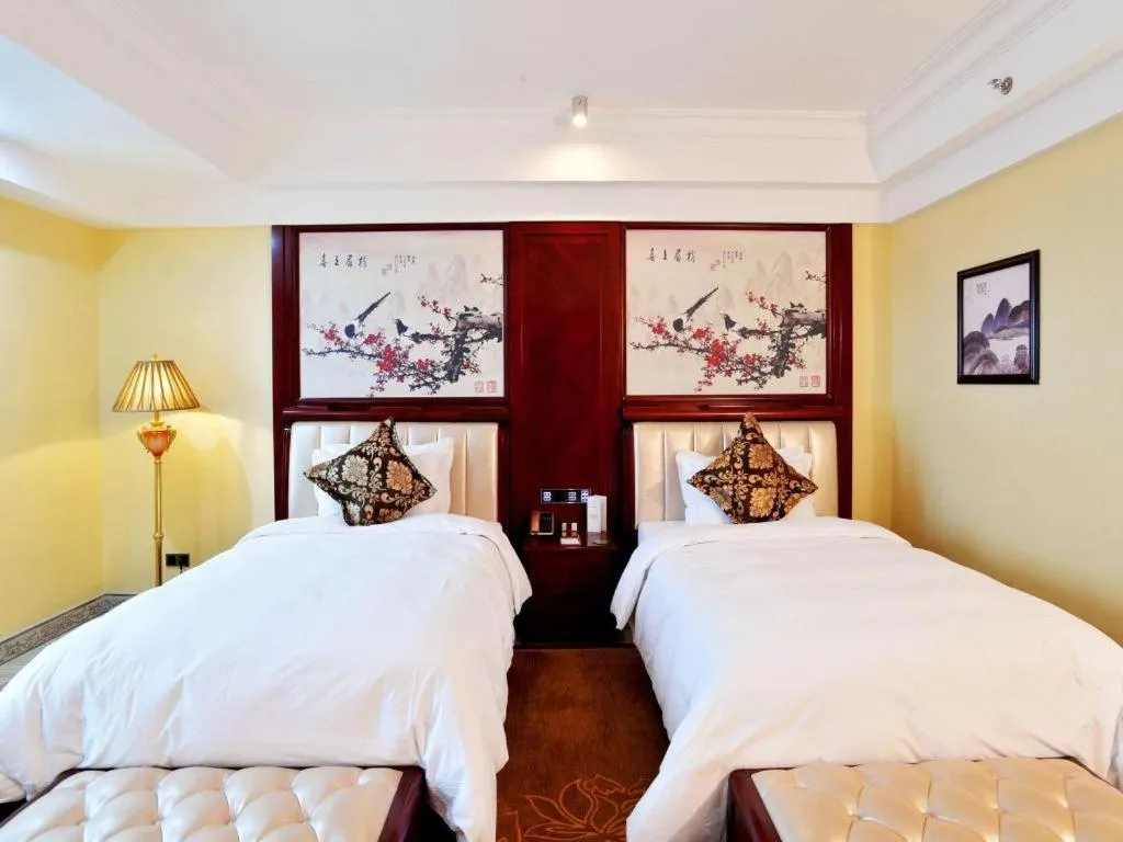 Bed in Wanjiale International Hotel
