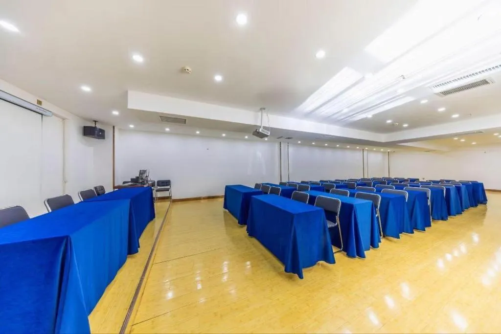 GreenTree Inn Linxia Niujinhe Avenue Express Hotel