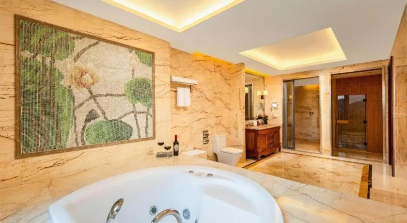 Taishun Xiangzhou New Century Hotel