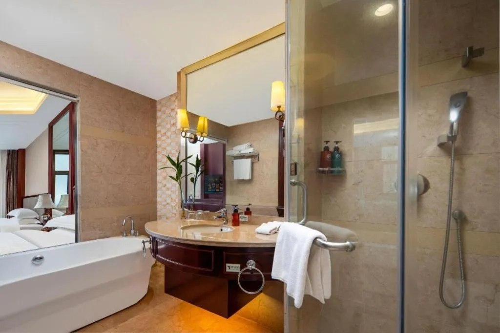 Taishun Xiangzhou New Century Hotel