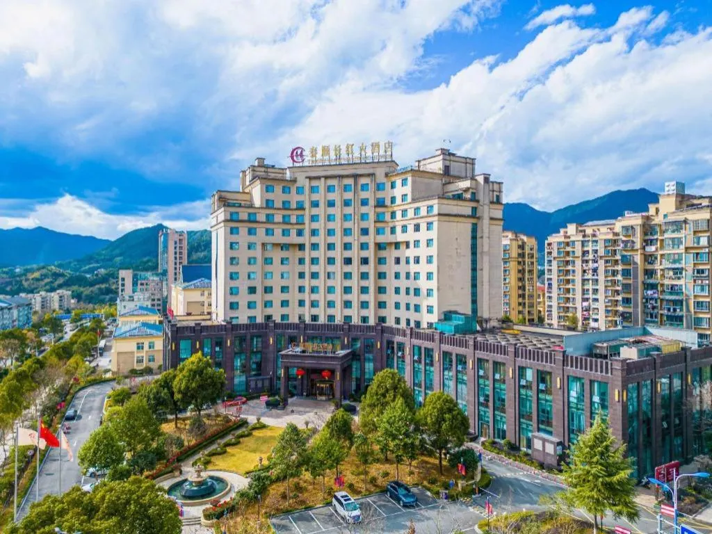 Taishun Xiangzhou New Century Hotel