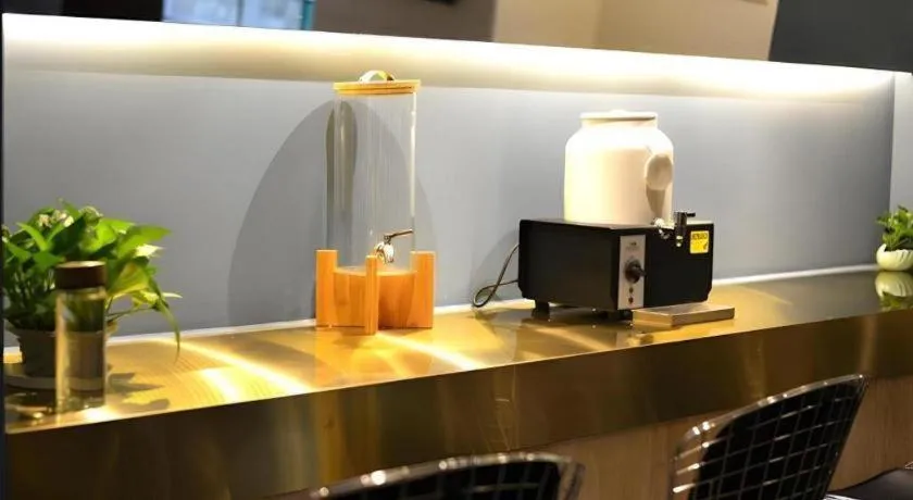 Metropolo Hotel Qingdao Wusi Square Xiaomaidao