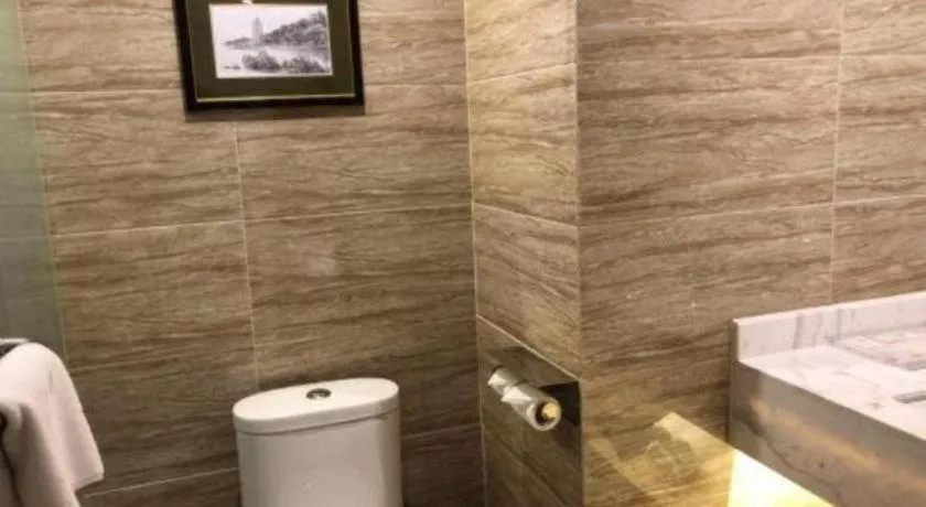 Metropolo Hotel Qingdao Wusi Square Xiaomaidao