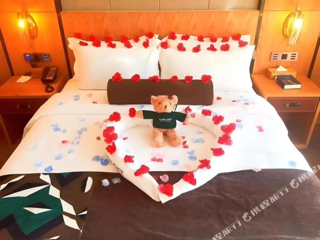 Bed in James Joyce Coffetel Guangzhou Dongxiaonan Metro Station Branch