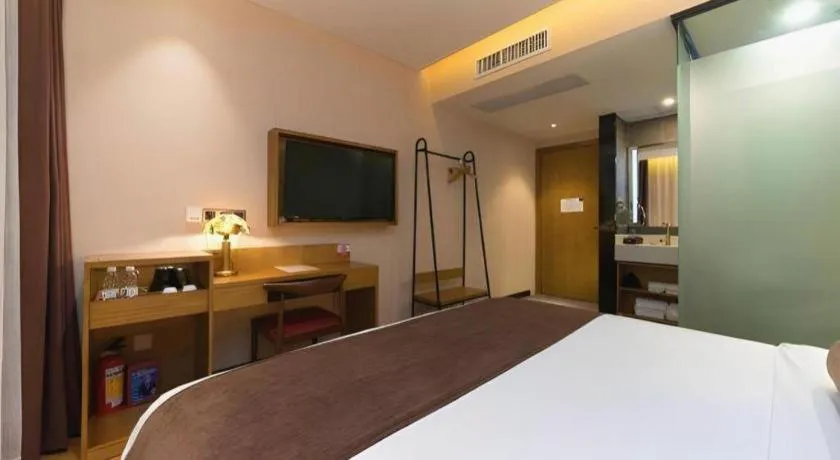 Bed in James Joyce Coffetel Guangzhou Dongxiaonan Metro Station Branch