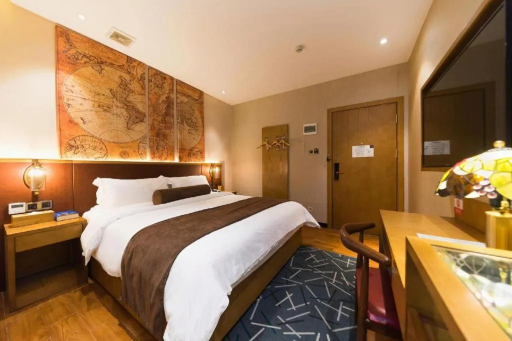 Bed in James Joyce Coffetel Guangzhou Dongxiaonan Metro Station Branch