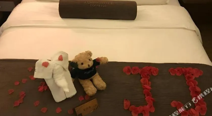 Bed in James Joyce Coffetel Guangzhou Dongxiaonan Metro Station Branch