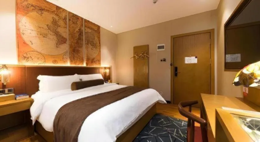 Bed in James Joyce Coffetel Guangzhou Dongxiaonan Metro Station Branch