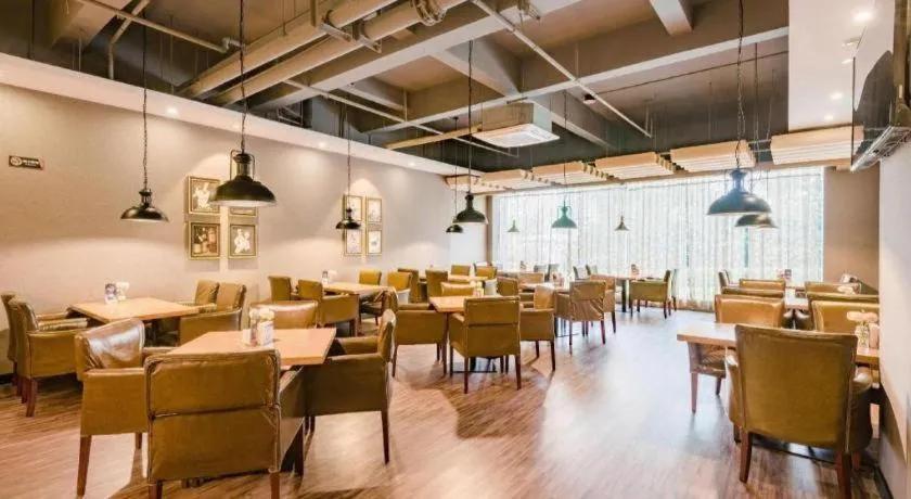 James Joyce Coffetel Xinyang Xixian Longhu Huayi