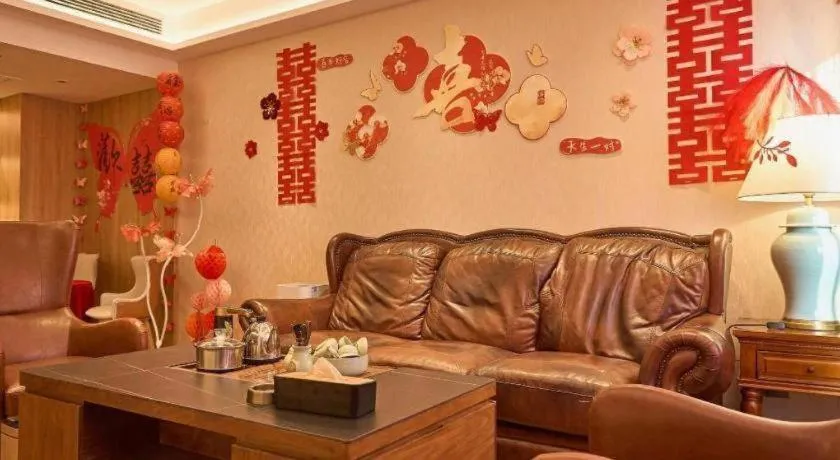 James Joyce Coffetel Xinyang Xixian Longhu Huayi