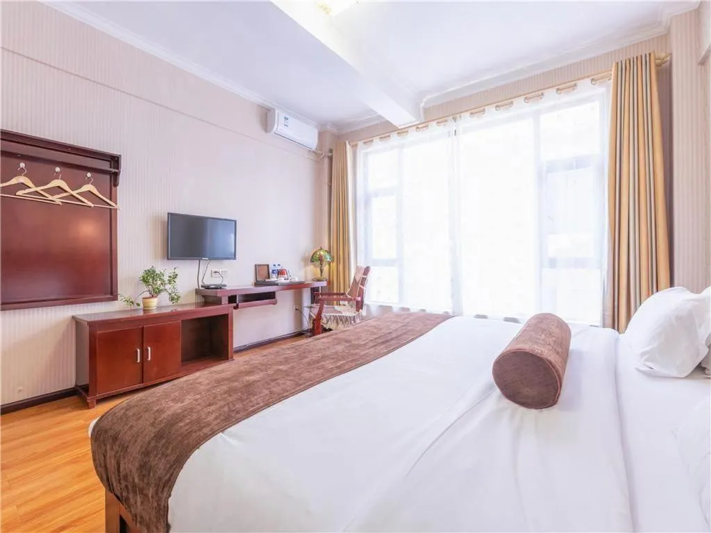 Bed in James Joyce Coffetel Dali Erhai Wetland Park