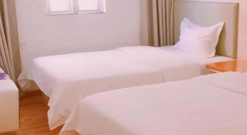 Bed in 7Days Inn Shenzhen Longgang Nanlian Metro Station Branch