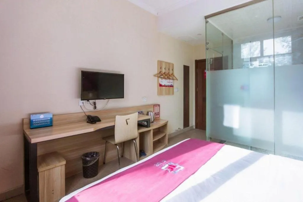 Bed in PAI Hotel Beijing Capital International Airport Linhe Development Zone