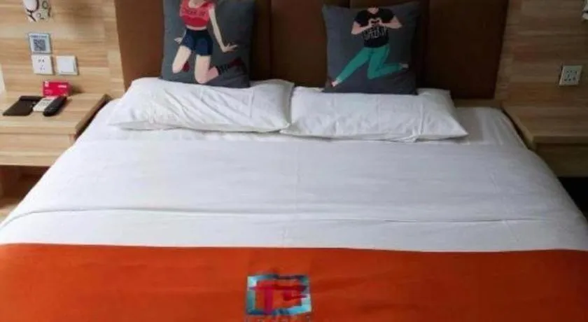 Bed in PAI Hotel Beijing Capital International Airport Linhe Development Zone
