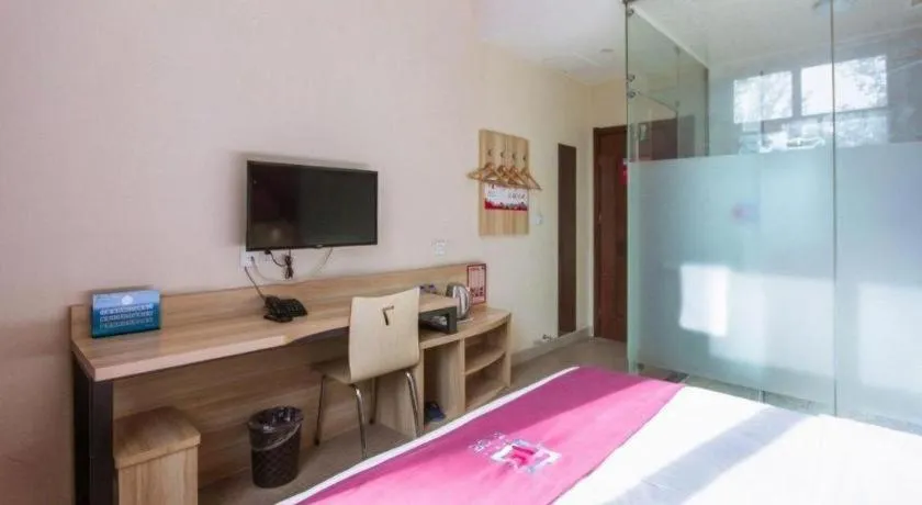 Bed in PAI Hotel Beijing Capital International Airport Linhe Development Zone