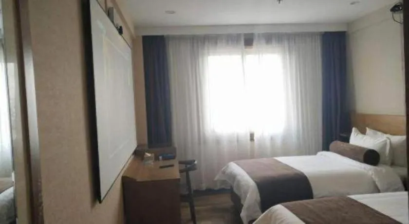 Bed in James Joyce Coffetel Baoding Railway Station