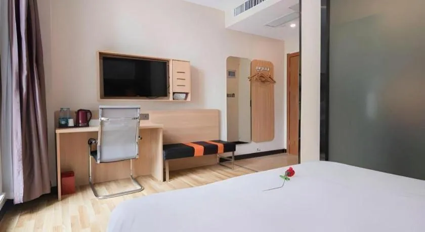 Bed in 7Days Premium Nanjing Olympic Sports International Exhibition Center