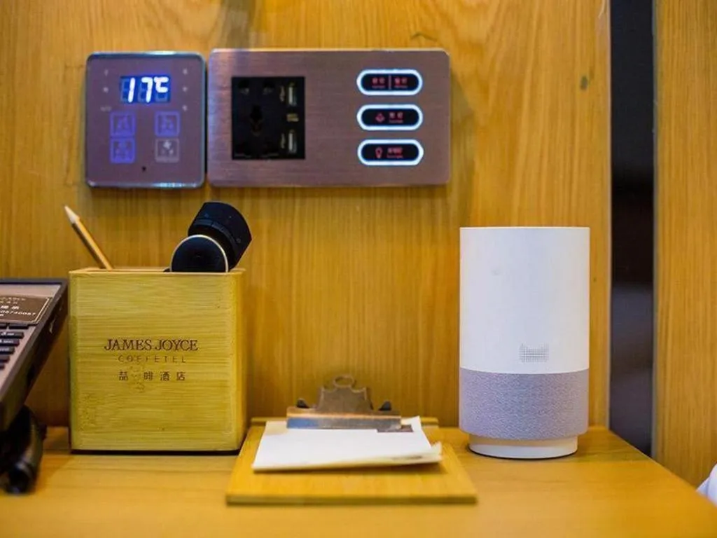 James Joyce Coffetel Xi'an Laochenggen Hongmiaopo Metro Station