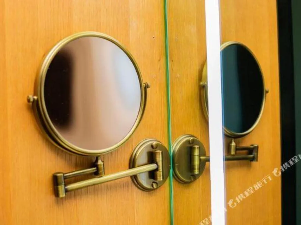 James Joyce Coffetel Xi'an Laochenggen Hongmiaopo Metro Station