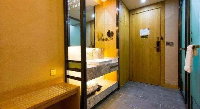 Bed in James Joyce Coffetel Xi'an Laochenggen Hongmiaopo Metro Station