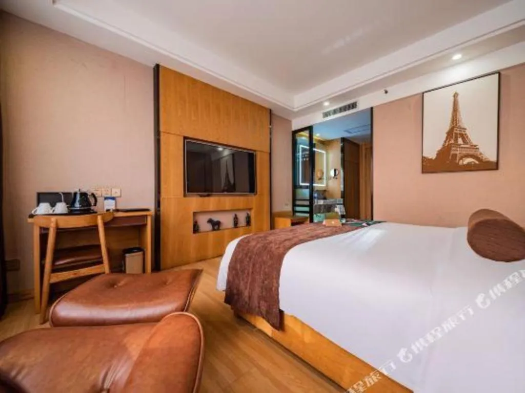 Bed in James Joyce Coffetel Xi'an Laochenggen Hongmiaopo Metro Station