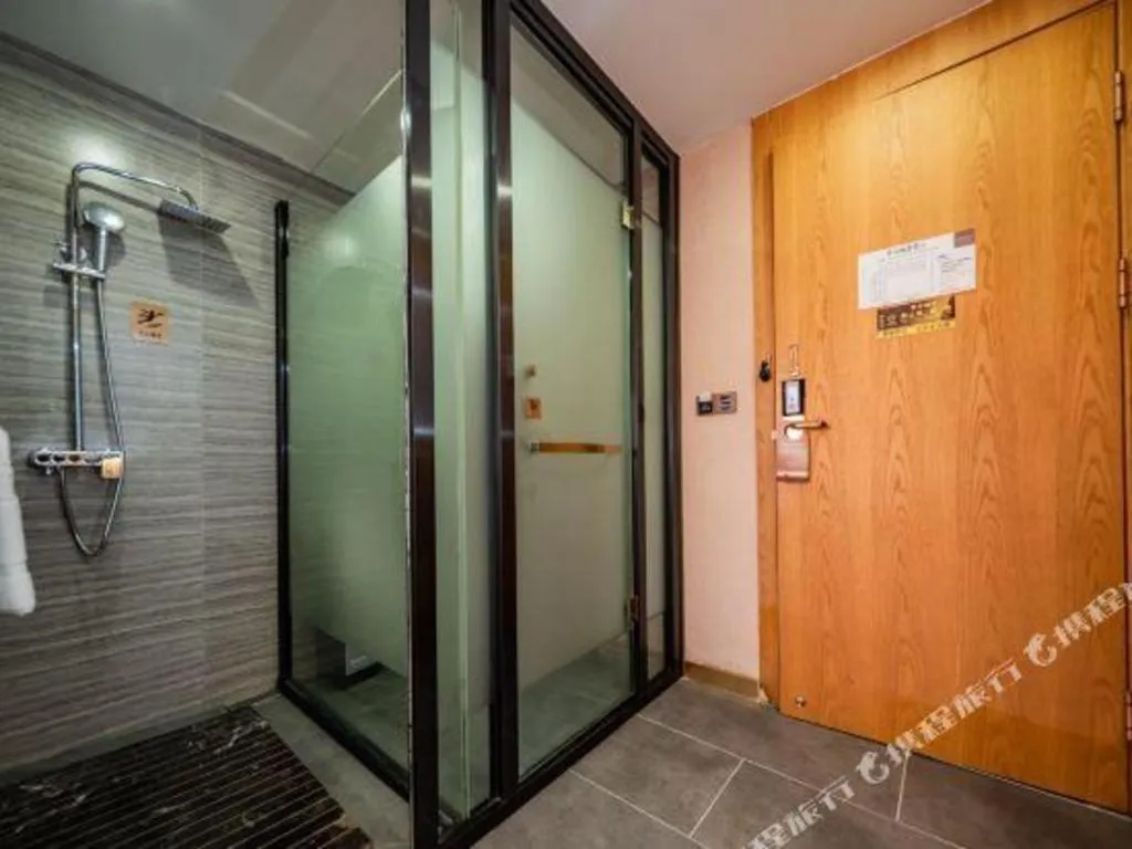 James Joyce Coffetel Xi'an Laochenggen Hongmiaopo Metro Station