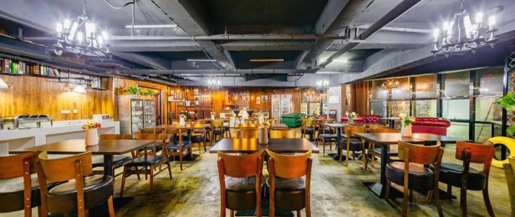 James Joyce Coffetel Xi'an Laochenggen Hongmiaopo Metro Station