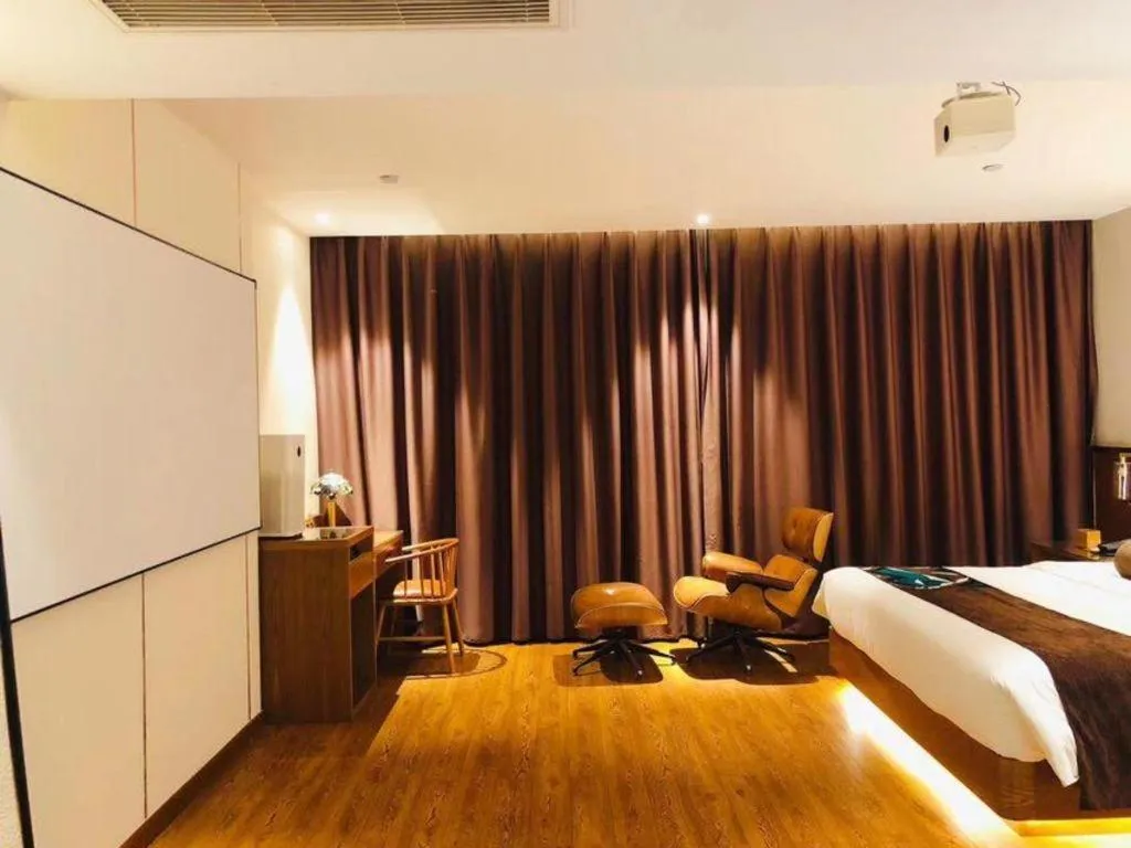 Bed in James Joyce Coffetel Wuhan Huanlegu Renhe Road Subway Station