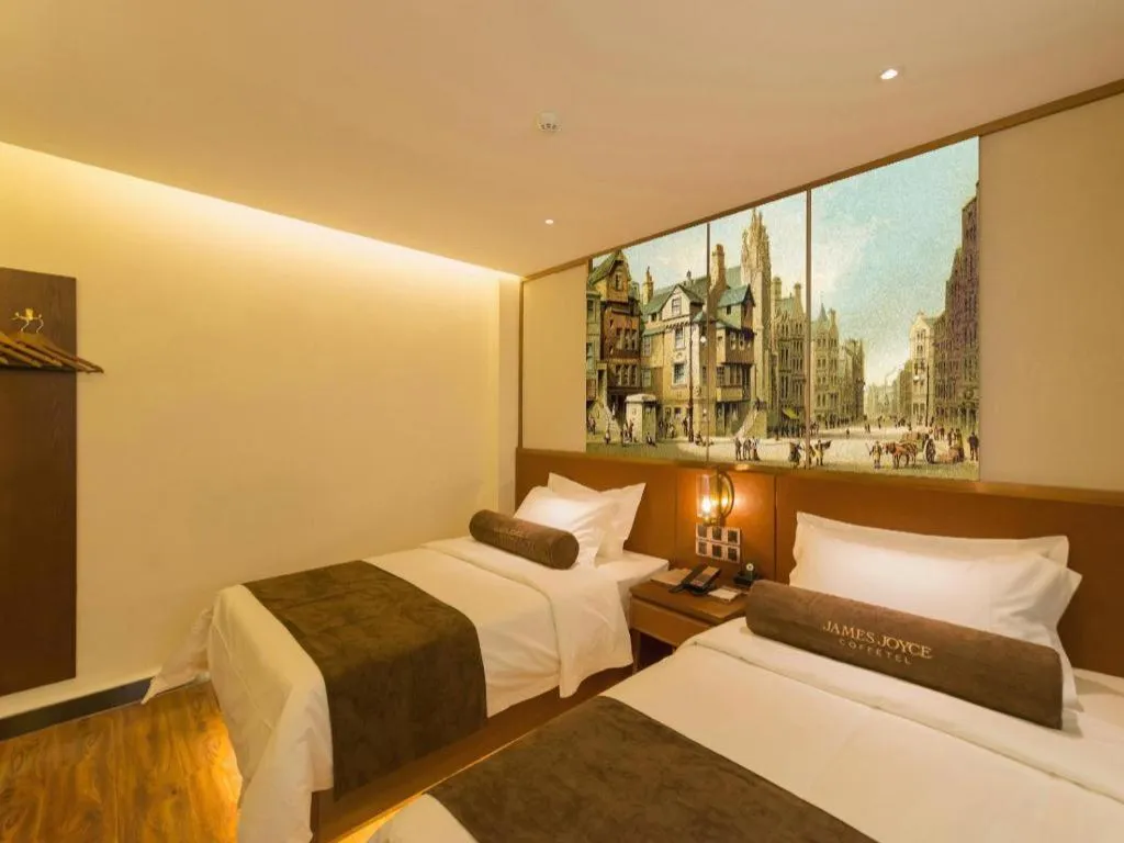 Bed in James Joyce Coffetel Beijing Qianmen Branch