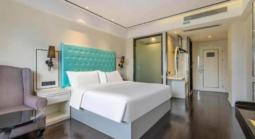 Bed in Xana Lite Guangzhou Shixi Metro Station